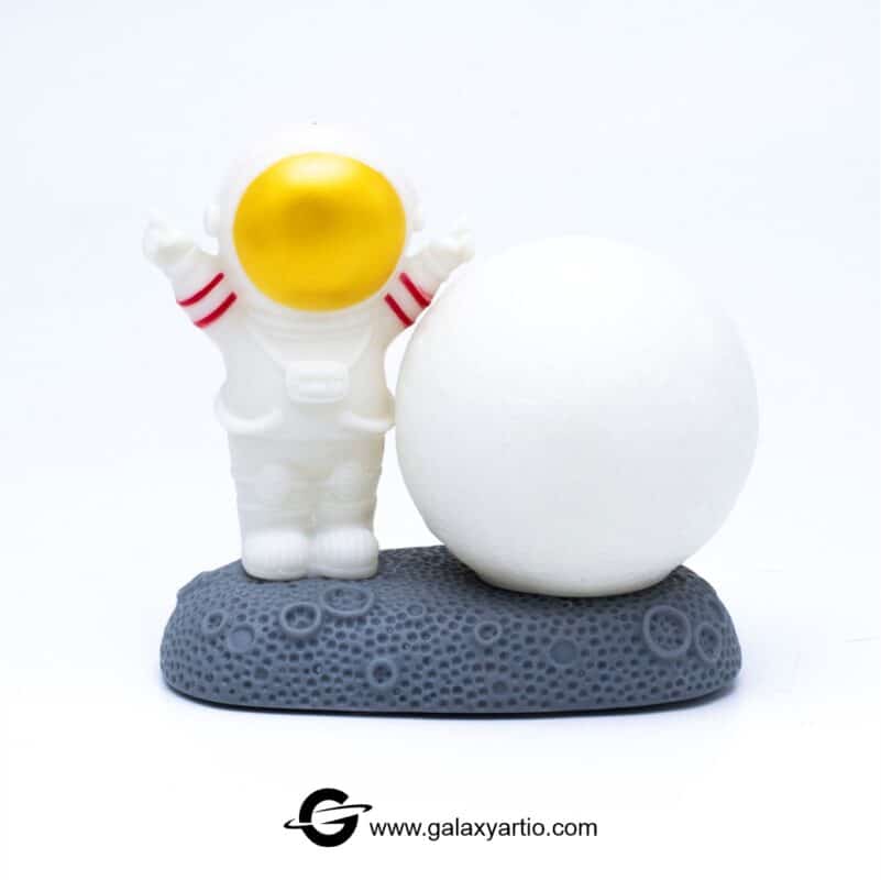 چراغ خواب فضانورد – دکوری خاص با نور ملایم و طراحی فانتزی برای اتاق خواب