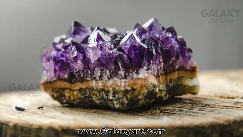 آمتیست (Amethyst) آرامش‌بخش، کاهش استرس، ارتباط معنوی