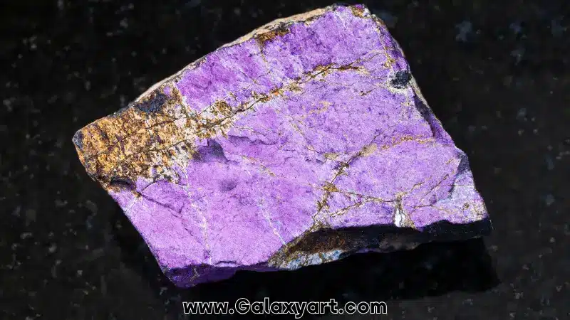 سنگ پورپوریت (Purpurite)