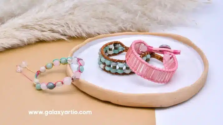 مزایای خرید دستبند سنگی زنانه