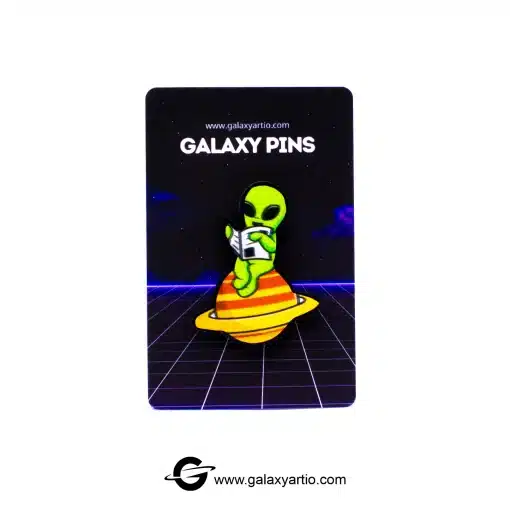 پیکسل آدم فضایی روی زحل