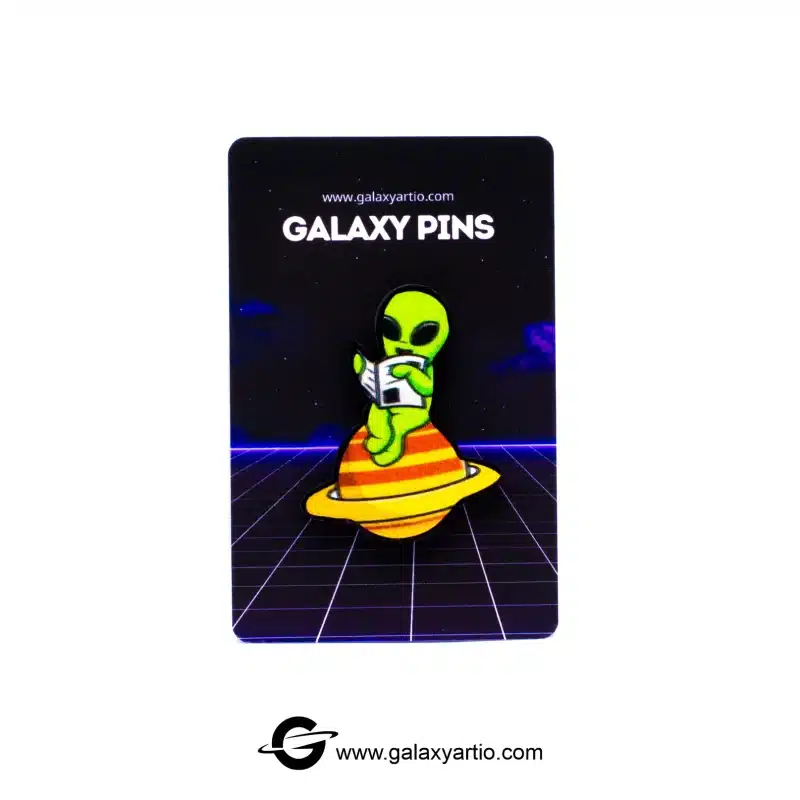 پیکسل آدم فضایی روی زحل