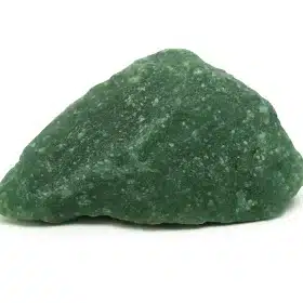 سنگ آونتورین سبز خام با پس‌زمینه سفید برای مدیتیشن.